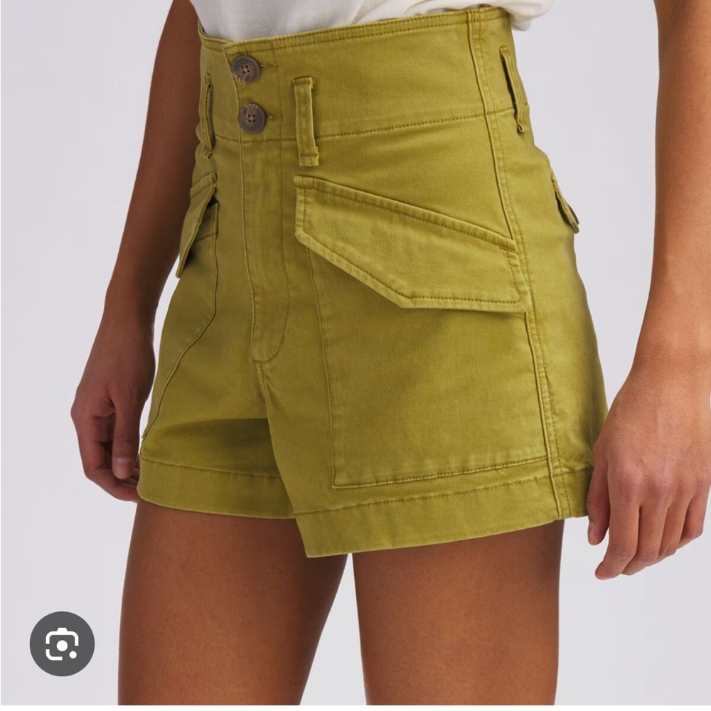 Stoic Venture short. Moss green.